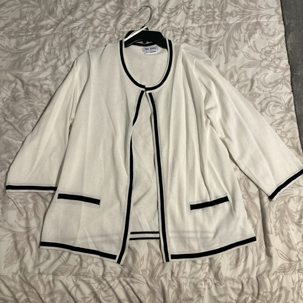 Cream and black cardigan with a touch of elegance #cardiganlove